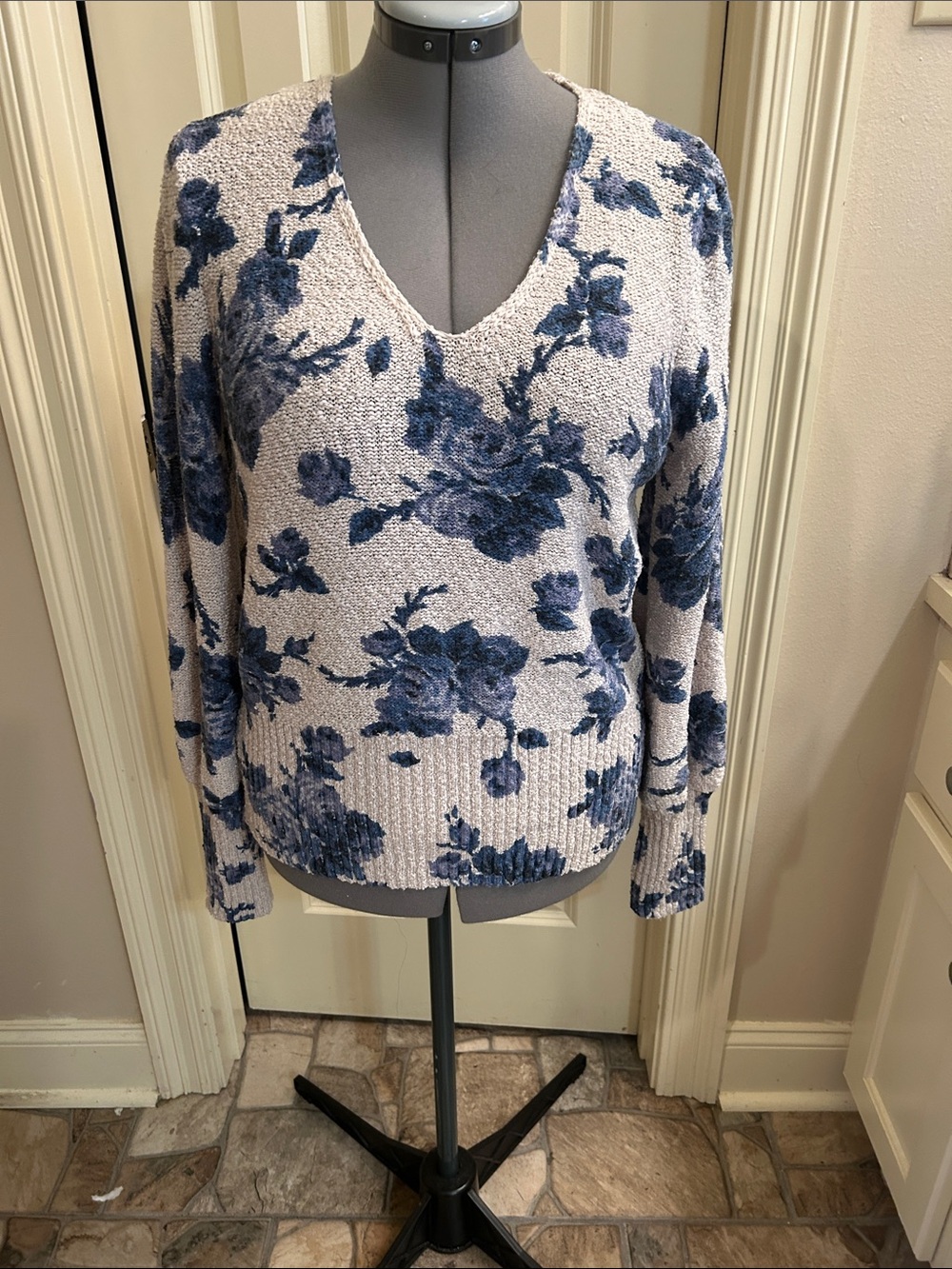 RACHEL Rachel Roy Beige V-Neck Sweater with Blue Floral Print